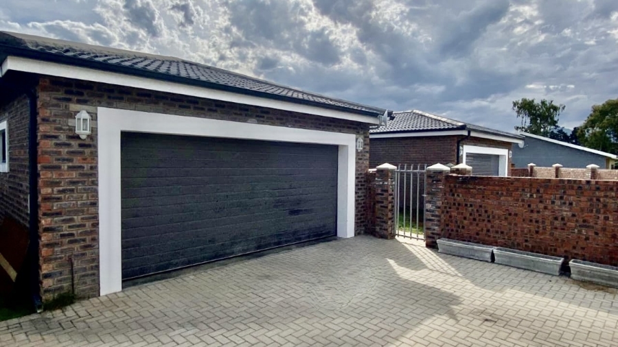 3 Bedroom Property for Sale in Highlands Western Cape